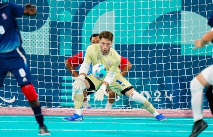 How
      are
      blind
      football
      goalkeepers
      chosen,
      the
      only
      sighted
      players
      on
      the
      team
      with
      a
      very
      special
      role?