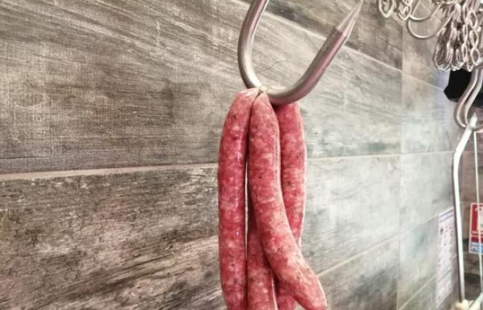 Rising
      sausage
      consumption
      worries
      economists