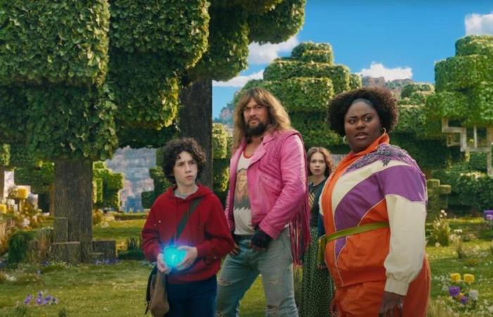 Jason
      Momoa
      and
      Danielle
      Brooks
      are
      the
      new
      kids
      on
      the
      block
      in
      ‘Minecraft’
      movie
      trailer
      |
      Entertainment