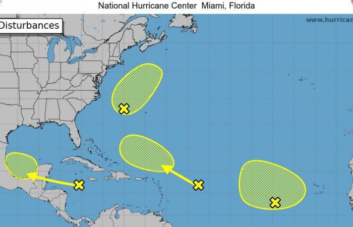 National
      Hurricane
      Center
      tracking
      4
      disturbances