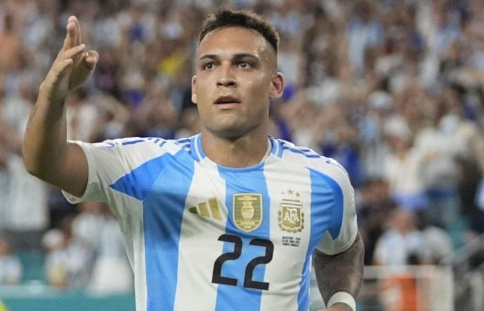 World
      Cup
      Qualification
      –
      CONMEBOL:
      Argentina
      vs
      Chile,
      live:
      follow
      the
      South
      American
      World
      Cup
      Qualifiers