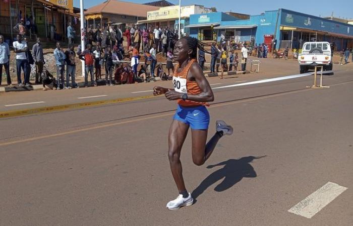 Ugandan
      marathon
      runner
      Rebecca
      Cheptegei
      dies
      at
      33
      after
      being
      burned
      by
      her
      partner