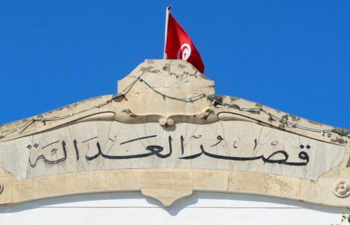 European
      Union
      deplores
      attacks
      on
      democracy
      in
      Tunisia