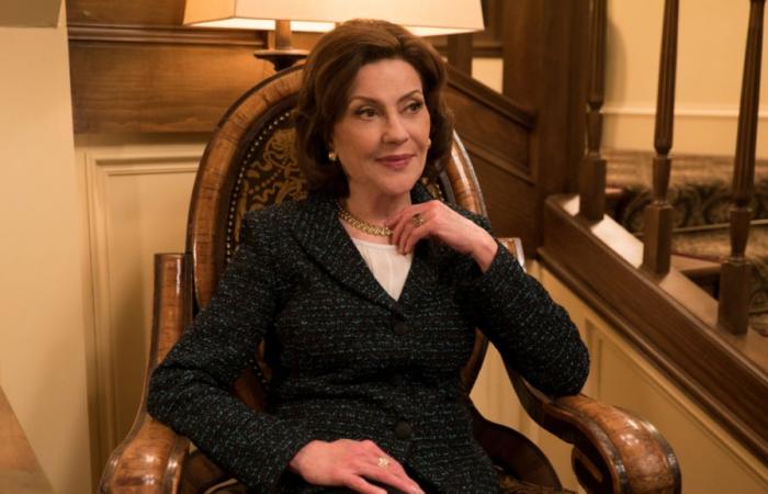 Kelly
      Bishop
      (aka
      Emily)
      reveals
      who
      is
      Rory’s
      best
      boyfriend,
      Logan,
      Jess
      or
      Dean!