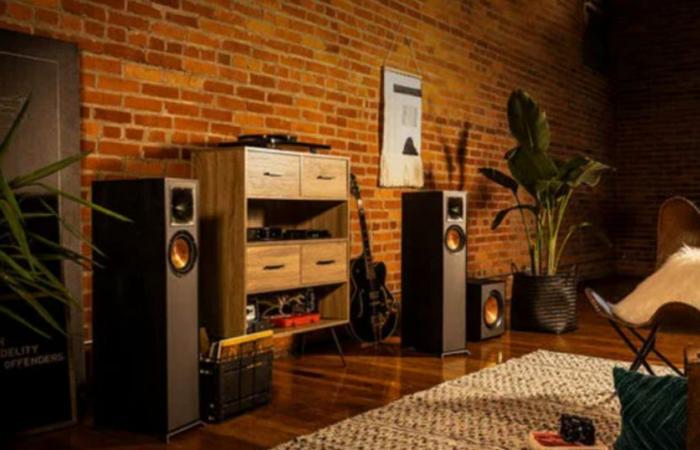 Competition
      atomized
      with
      these
      Klipsch
      floorstanding
      speakers
      on
      sale!