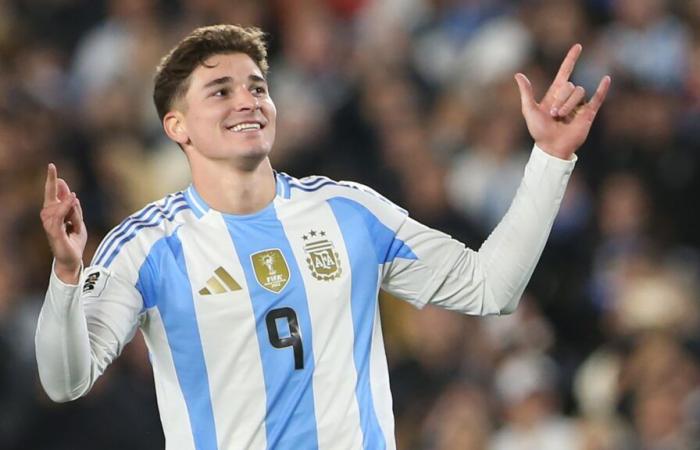 Argentina
      player
      ratings
      vs
      Chile:
      Julian
      Alvarez
      and
      Alexis
      Mac
      Allister
      run
      the
      show
      in
      Lionel
      Messi’s
      absence
      as
      La
      Albiceleste
      pick
      up
      World
      Cup
      Qualifying
      victory