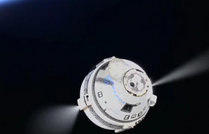 Boeing’s
      Starliner
      capsule
      heads
      back
      to
      Earth,
      without
      its
      two
      astronauts
      who
      remained
      on
      the
      ISS