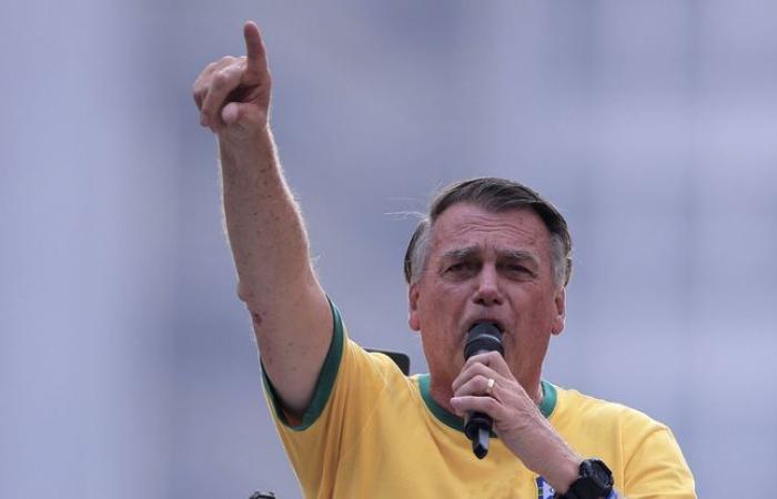 Bolsonaro
      attacks
      judge
      who
      attacks
      Elon
      Musk’s
      social
      network