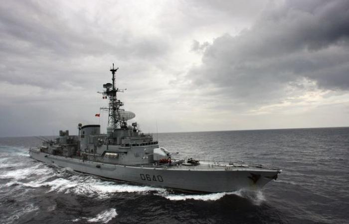 After
      ten
      years
      of
      stopover,
      this
      Navy
      frigate
      is
      preparing
      for
      a
      final
      voyage