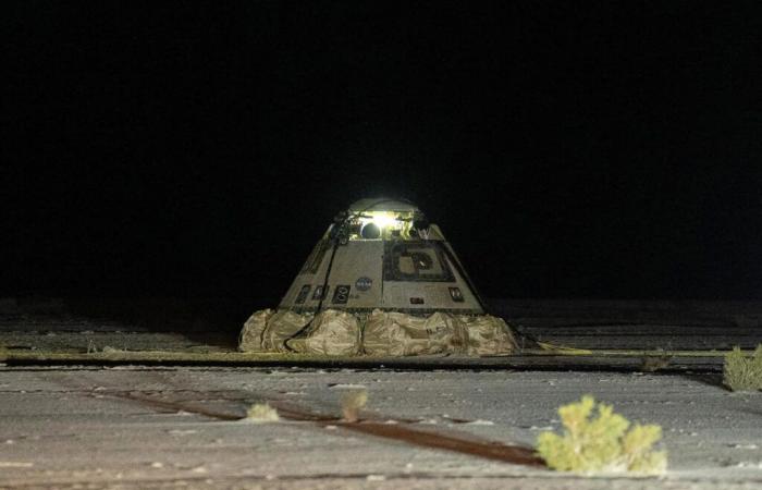 Boeing’s
      Starliner
      capsule
      returns
      to
      Earth…
      without
      its
      astronauts