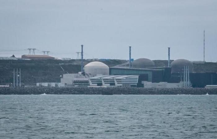 After
      an
      “automatic
      shutdown”,
      the
      reactor
      restarted
      on
      Saturday