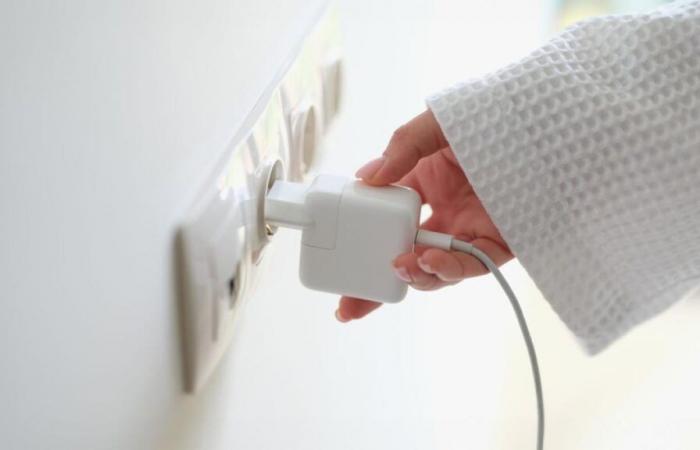 This
      appliance
      that
      you
      unplug
      immediately
      when
      not
      in
      use,
      which
      increases
      your
      electricity
      bill