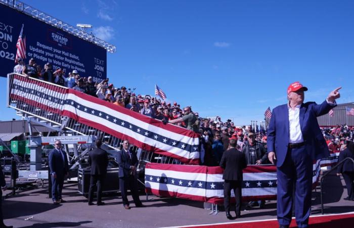 Donald
      Trump
      in
      Wisconsin
      three
      days
      before
      the
      debate
      against
      Kamala
      Harris