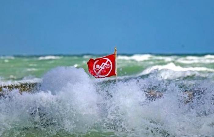 Rip
      currents,
      high
      surf
      advisories
      issued
      for
      coastal
      New
      England