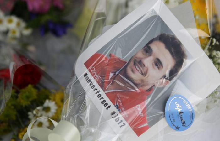 Charles
      Leclerc
      kicks
      off
      karting
      marathon
      in
      tribute
      to
      former
      F1
      driver
      Jules
      Bianchi