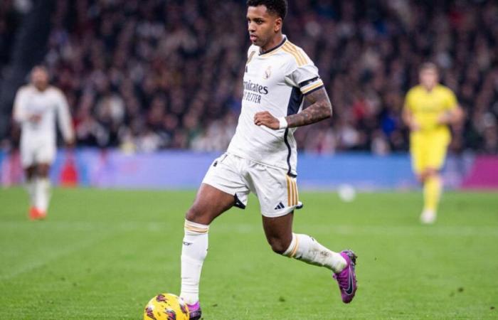 Rodrygo
      impatiently
      waits
      for
      Neymar