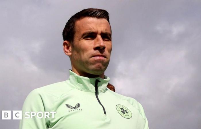 Republic
      of
      Ireland
      v
      England:
      Facing
      England
      not
      about
      ‘gung-ho
      emotion’
      –
      Seamus
      Coleman