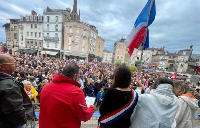 “Macron
      impeachment”:
      hundreds
      of
      demonstrators
      in
      Limoges
      at
      the
      call
      of
      LFI