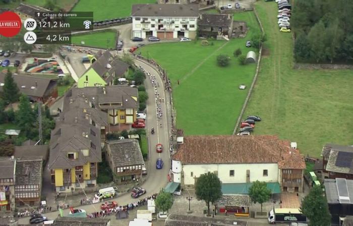 Renaat
      and
      José
      wave
      De
      Gendt
      goodbye:
      “You
      can
      forget
      many
      riders,
      but
      not
      Thomas”