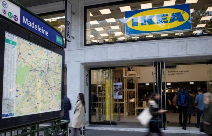 Ikea
      is
      closing
      its
      Paris
      La
      Madeleine
      store
      permanently
      this
      Sunday
      and
      moving
      it
      to
      Italy
      2