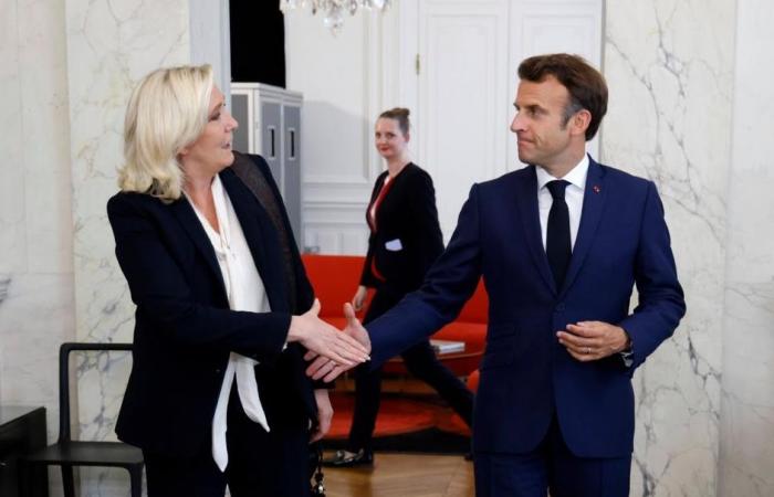 Behind
      the
      scenes
      of
      the
      secret
      deal
      between
      Macron
      and
      Le
      Pen
      for
      the
      appointment
      of
      Barnier
      to
      Matignon