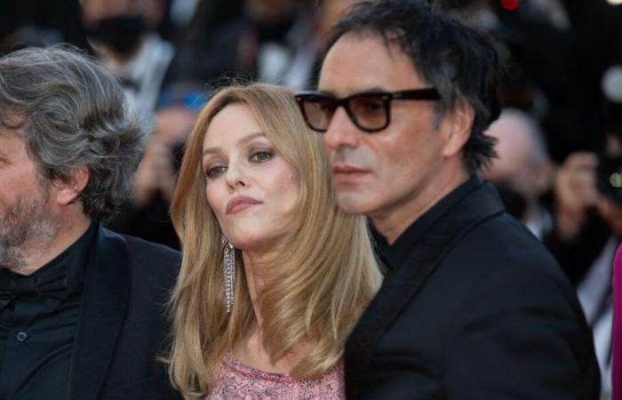 Vanessa
      Paradis’
      husband
      makes
      an
      unexpected
      announcement