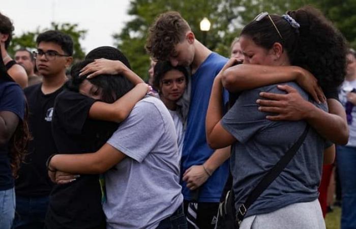 14-year-old
      shooter’s
      mother
      tried
      to
      warn
      school
      before
      attack