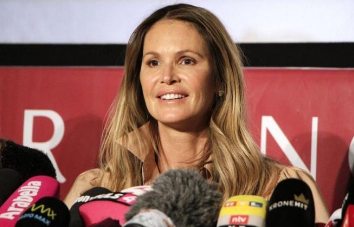 Elle
      MacPherson
      opens
      up
      about
      her
      battle
      with
      alcoholism