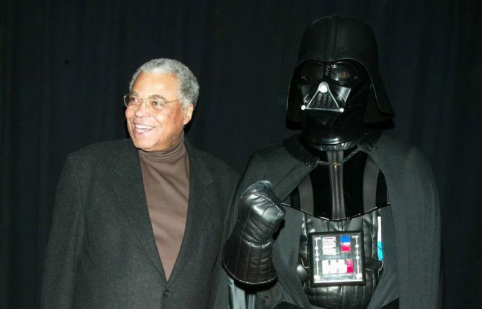 James
      Earl
      Jones,
      iconic
      voice
      of
      Darth
      Vader
      in
      ‘Star
      Wars’
      and
      Mufasa
      in
      ‘The
      Lion
      King,’
      dead
      at
      93