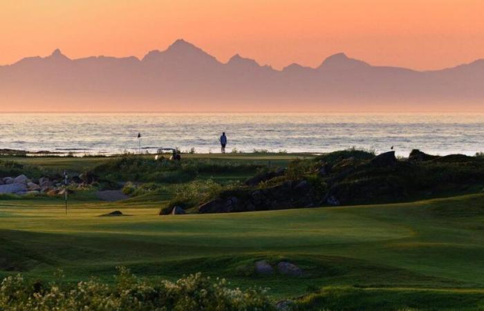 Norway’s
      Exceptional
      Lofoten
      Links
      Joins
      The
      Cabot
      Collection