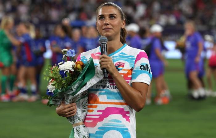 USWNT
      legend
      Alex
      Morgan
      says
      goodbye
      in
      an
      eventful
      13
      minute
      cameo
      sendoff
      for
      San
      Diego
      Wave
      FC