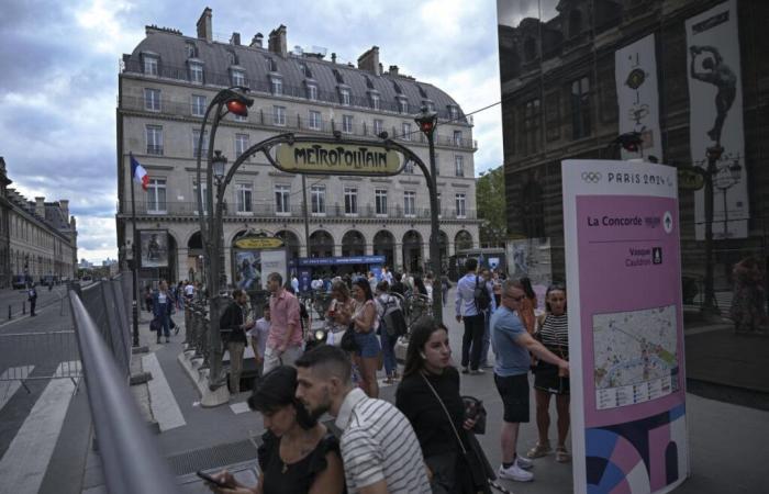 Return
      to
      normal
      in
      transport
      in
      Paris
      after
      the
      2024
      Olympics