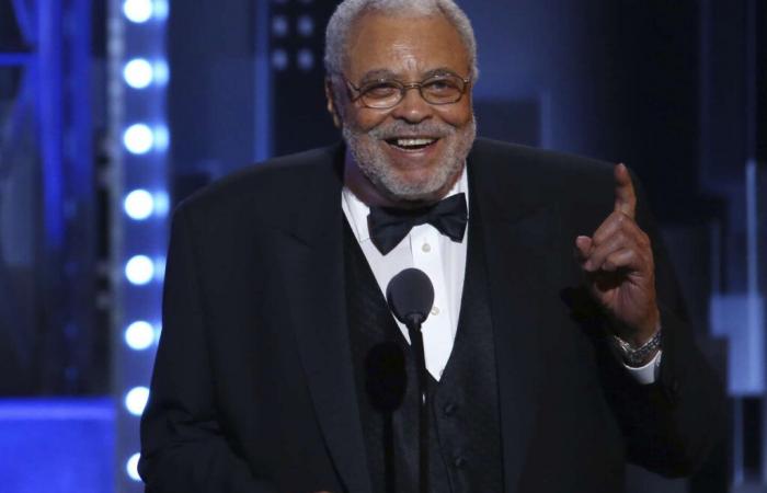 James
      Earl
      Jones,
      the
      voice
      of
      CNN
      and
      Darth
      Vader,
      dies
      at
      93