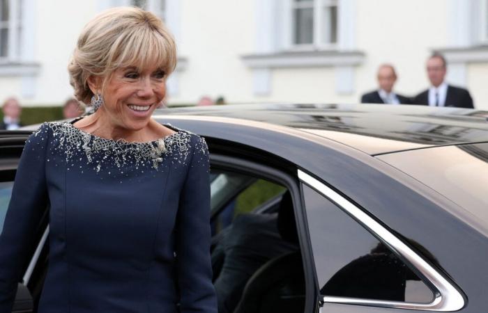 Brigitte
      Macron:
      after
      the
      swimsuit
      photo,
      this
      photo
      will
      cause
      a
      stir