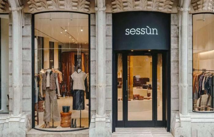 French
      brand
      Sessùn
      passes
      under
      the
      Italian
      flag