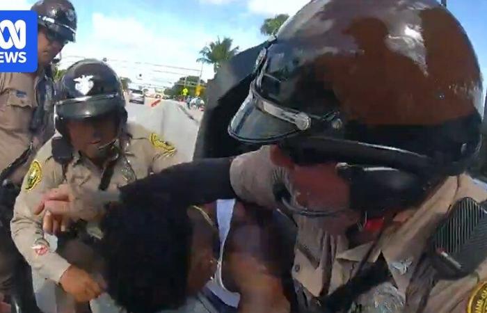 Body
      camera
      footage
      of
      NFL
      star
      Tyreek
      Hill’s
      arrest
      released
      as
      Miami
      Dolphins
      hit
      out
      at
      police
      over
      incident