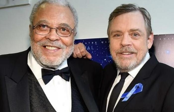 James
      Earl
      Jones
      leaves
      behind
      unique
      10-home
      compound
      in
      New
      York
      following
      death
      aged
      93