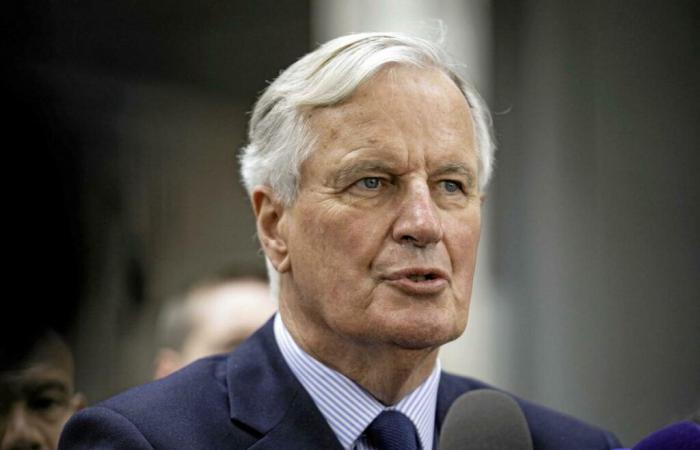 Operation
      seduction
      for
      Michel
      Barnier,
      who
      continues
      his
      tour
      of
      parliamentarians