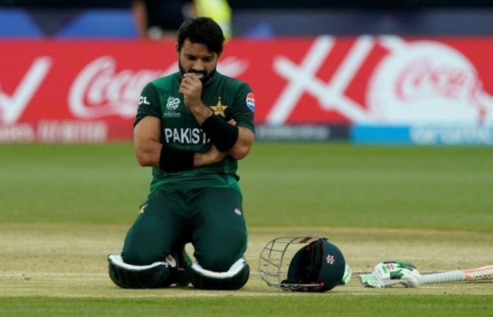 The
      defeat
      of
      the
      national
      cricket
      team,
      the
      country’s
      flagship
      sport,
      breaks
      the
      hearts
      of
      fans