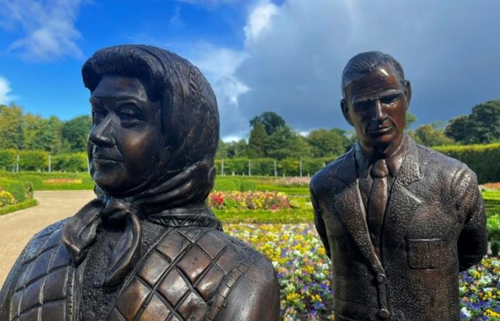 In
      Northern
      Ireland,
      a
      new
      statue
      of
      Elizabeth
      II
      provokes
      mixed
      reactions