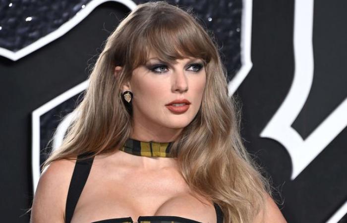 Taylor
      Swift
      breaks
      record
      and
      dethrones
      Beyoncé