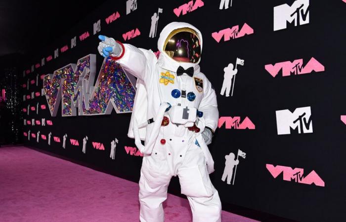 Watch
      the
      2024
      MTV
      VMAs
      Preshow
      Livestream