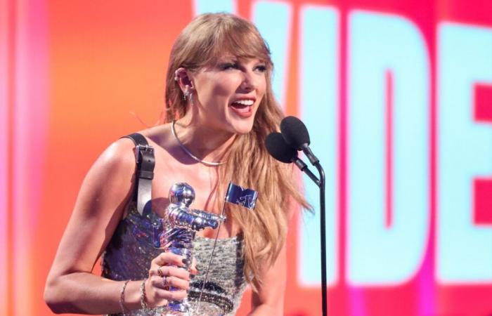 Taylor
      Swift
      Makes
      History
      at
      2024
      MTV
      VMAs
      With
      Record-Breaking
      Wins