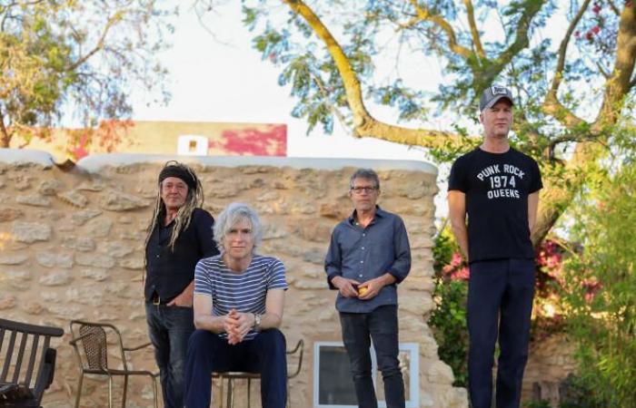 Nada
      Surf,
      thirty
      years
      of
      rock
      on
      the
      crest
      of
      the
      wave