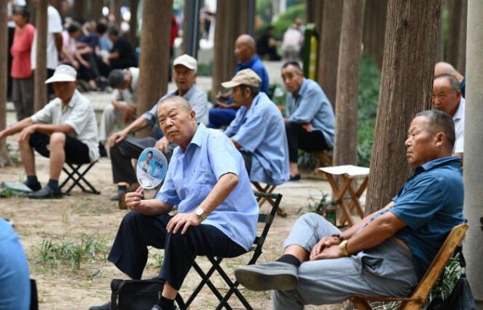 China
      resolves
      to
      raise
      retirement
      age