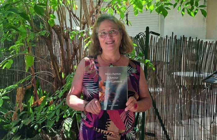 In
      Uzès,
      Agnès
      Renard
      presents
      her
      book
      on
      loving
      and
      accepting
      yourself