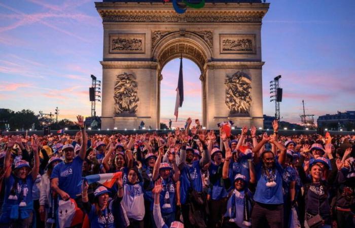 The
      five
      highlights
      of
      the
      champions’
      parade
      on
      the
      Champs-Elysées
      –
      Libération