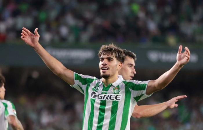 MVP.
      Abde,
      great
      game,
      goal
      and
      three
      points
      at
      home
      2-0.
      Real
      Betis
      vs
      CD
      Leganés