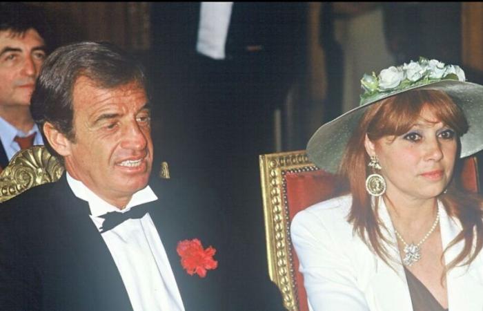 His
      son
      Paul
      Belmondo
      pays
      tribute
      to
      him
      by
      revealing
      a
      photo
      of
      his
      famous
      parents
      “together
      for
      eternity”