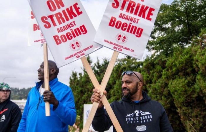 Two
      Boeing
      factories
      hit
      by
      strike,
      first
      in
      16
      years